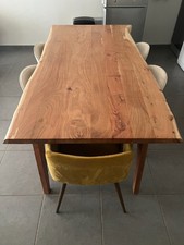 Table à manger en bois d'acacia