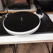 Platine vinyle Pro-Ject RPM3 - bras carbone 10 pouces - cellule montée et réglée