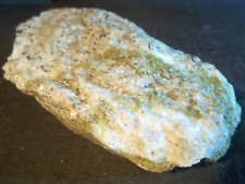 MINÉRAUX. CHLORITOSCHISTE à ACTINOTE.  PRASINITE.  Roche métamorphique.  Alpes