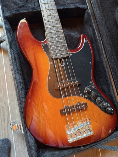 Sire marcus miller - 5, new