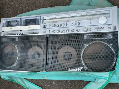 Sharp 909 vintage boombox - sharp, gf-909