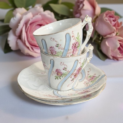 Deux tasses anciennes xixe - deux,