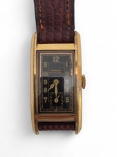 Superbe montre Tavannes tank