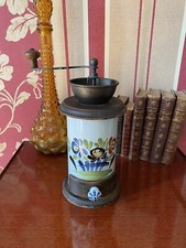 Moulin à Café Décor Chaumière Faience de Desvres