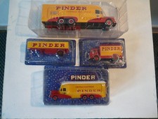 4 voitures Pinder-avec doc et