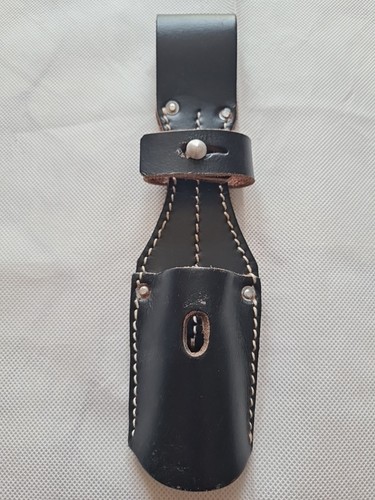 Porte baionnette cuir daté - porte, en