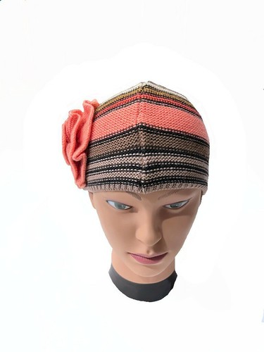 Superbe bonnet marque - superbe, de