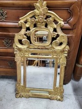 MIROIR A PARCLOSES EN BOIS DORE DE LA FIN DU XVIII ème SIECLE