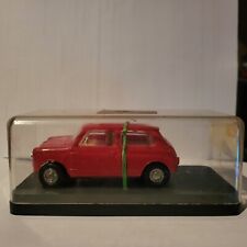 Voiture de circuit MRRC référence : 5165 " Mini Cooper "rouge au  1/32ème