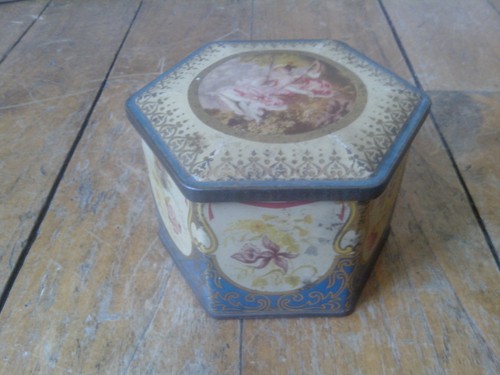 Ancienne boite tole - ancienne,