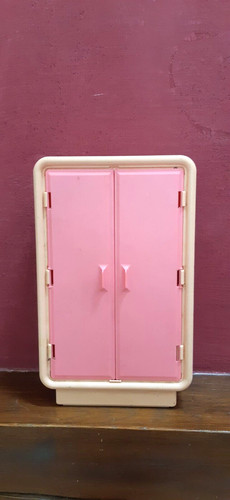 Barbie armoire vintage 1977
