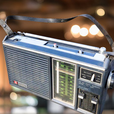 Hitachi KH-1047 Vintage AM FM Transistor Radio 1970s Solid State Testé DX AFC