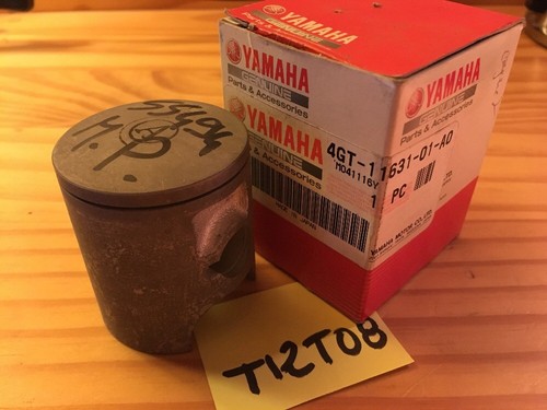Yamaha 4gt 11631 - 4gt-11631-01-a0, piston