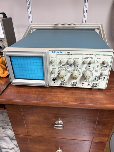 Tektronix 2225 50mhz - 2225,