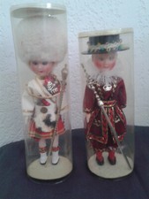 Poupée, folklorique régionale , lot de 2,gardes , Angleterre , 19et 16cm, TBE