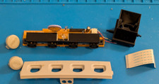 Port manette connector slot - /,