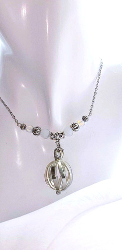 Collier blanc sautoir pierre - sautoir,