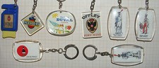 3992/ 8 PORTE-CLÉS PUBLICITAIRES PERNOD DUVAL OFFLEY KARAFON DUBONNET ALCOOL