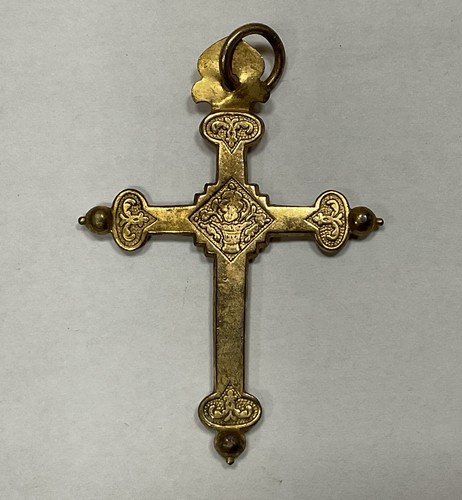 Très joli pendentif croix - très,