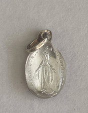 ANCIENNE MINI MEDAILLE RELIGIEUSE EN ARGENT VIERGE MIRACULEUSE