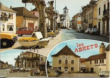 38. LES ABRETS. 3 VUES. VOITURES ANCIENNES (2 CV, R5). STATION SHELL. 1975.
