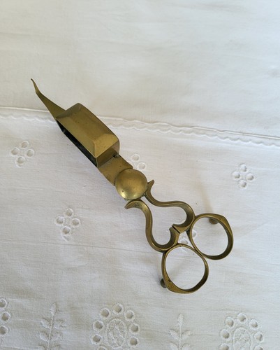 Ancien ciseau mouchette - ciseau, en