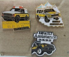 LOT DE 3 PIN'S RENAULT ASSISTANCE JEEP CHEROKEE  - 4X4 - SPORT-AUTO