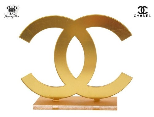 Présentoir magasin chanel - de,