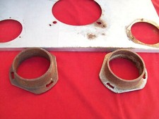 OCCASION 2 BASES EN FONTE POUR