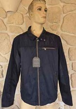 Veste bleu marine marque Get One G1 étiquetée à 189,90€ (sar)