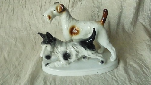 Fox terrier figurine - fox, en