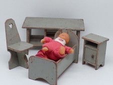 ANCIENNE CHAMBRE DE POUPEE