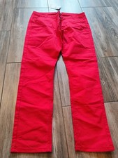 Pantalon rouge La fiancée du
