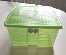 TUPPERWARE d'occasions: Boîte Ventilo frais Carré 4,2L  Verte