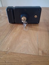 Serrure de sureté En applique
