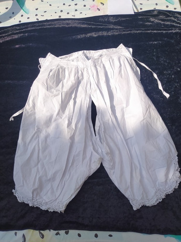 Culotte fendue ancienne - , en