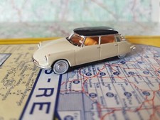 VOITURE MINIATURE 1/87
