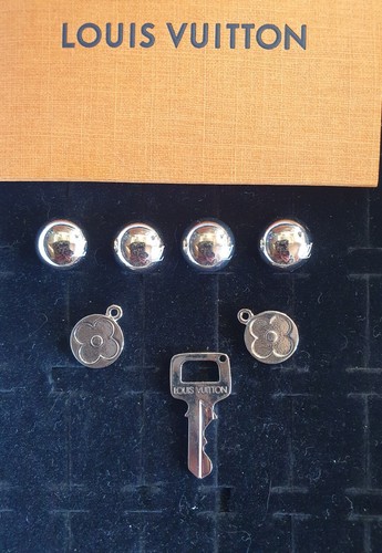 Boutons pendentifs 1 - et, 3