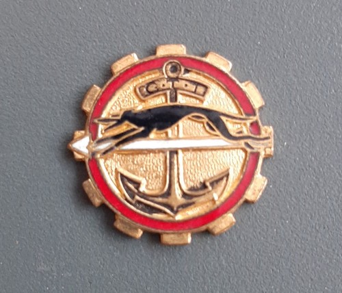 Sans attache insigne - sans, /