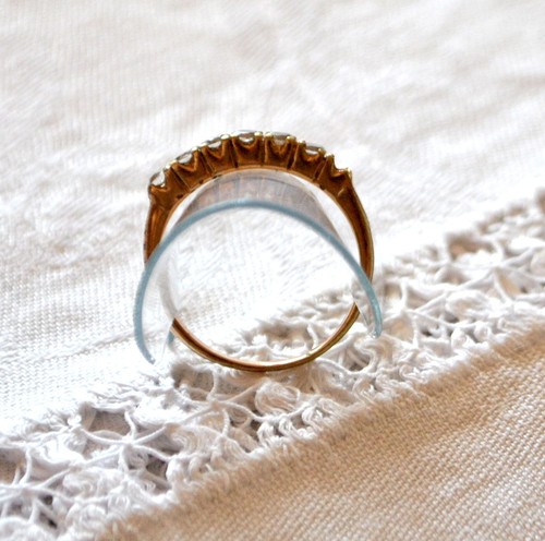 Bague ancienne dorée ornée