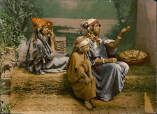 Tunis, Bédouine mendiant et ses enfants.  PZ vintage photochromie, Tunisie pho