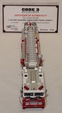 Seagrave Aerialscope Tower Ladder 1 FDNY 1/64 CODE 3