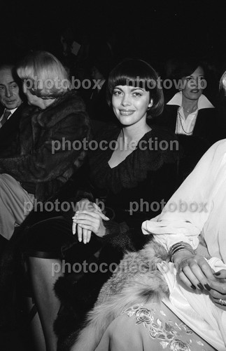 Mireille mathieu exclusive - *,