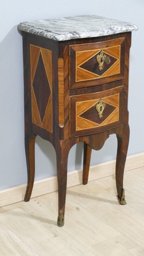 Petite commode entre deux - petite, ou