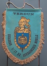 Fanion 26x18 cm Escadron Gendarmerie Mobile EGM 1/17 VERDUN très ancien ORIGINAL