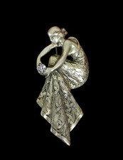 BROCHE OU ÉPINGLE ART