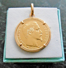 Pendentif  en or 18K  20