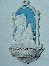 ANCIEN BENITIER EN BISCUIT OU PORCELAINE