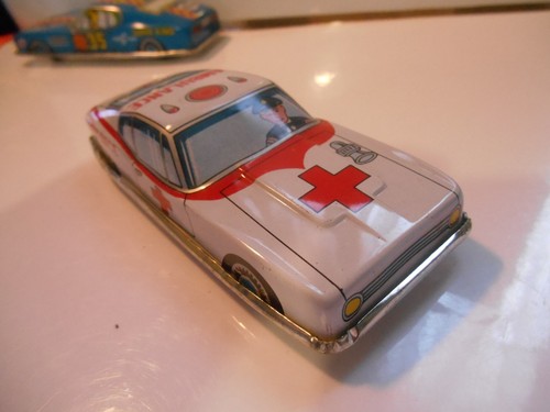 Voiture tole made - voiture, en