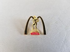 Pin's NOURITURE / MARQUE -